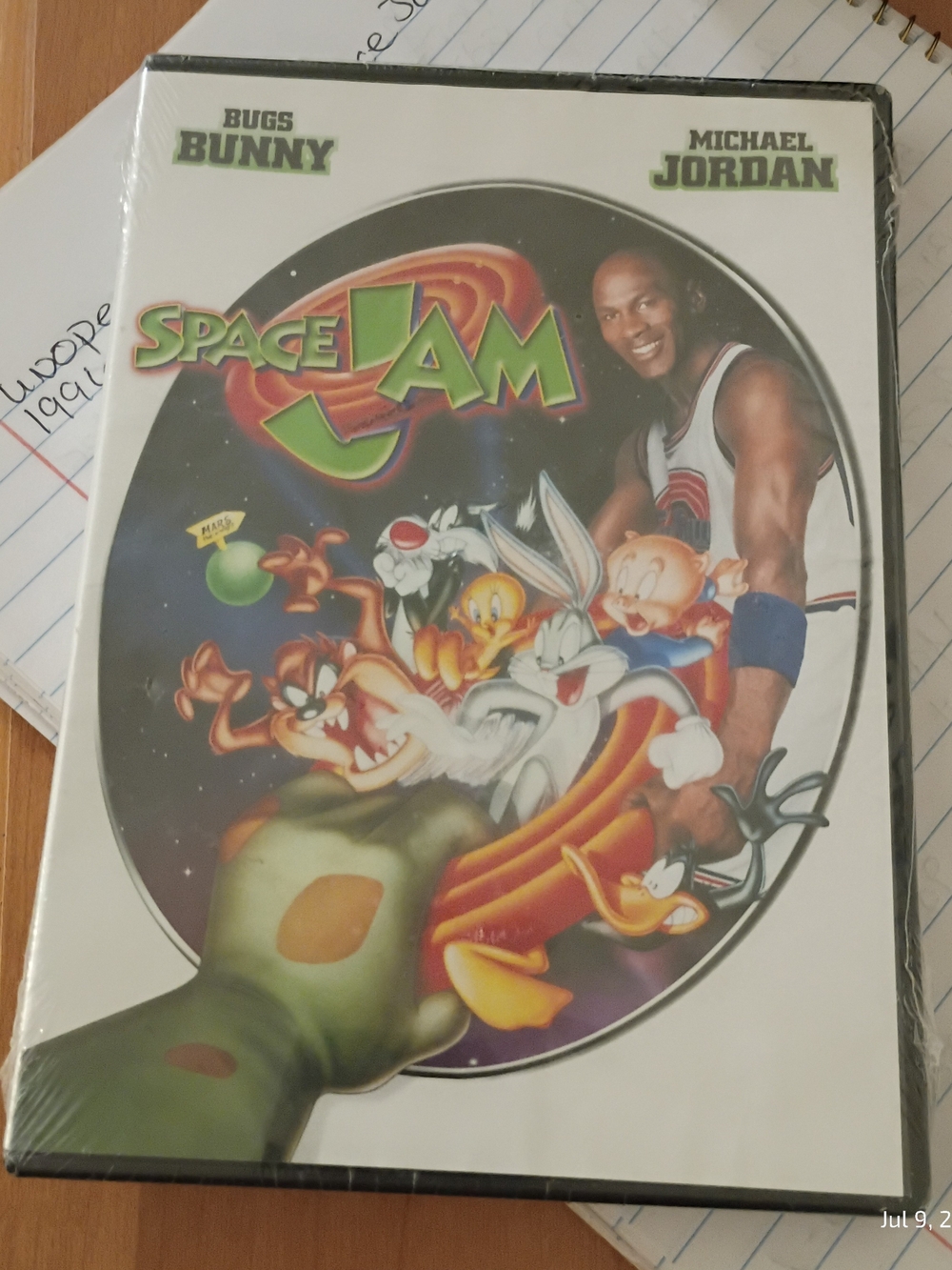 Space Jam DVD – White & Multicolor Movie Cover featuring Michael Jordan
